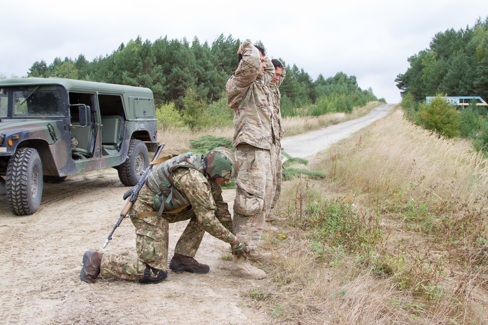 Ukrainian guardsmen conduct culminating field exercise