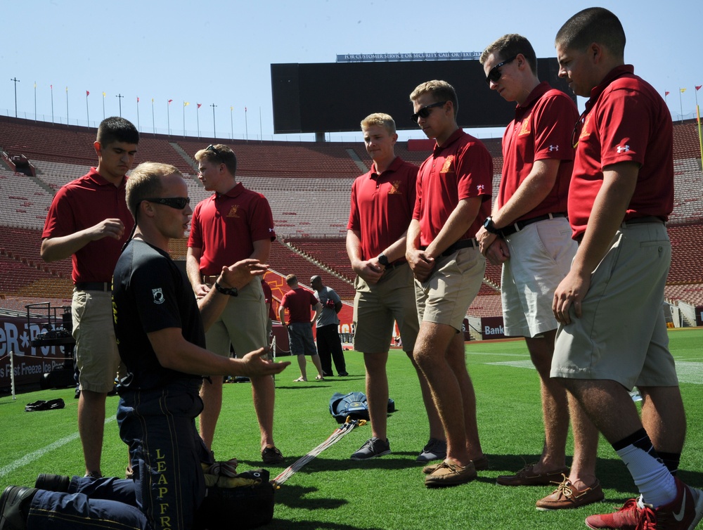 Leap Frogs visit with University of Southern California ROTC