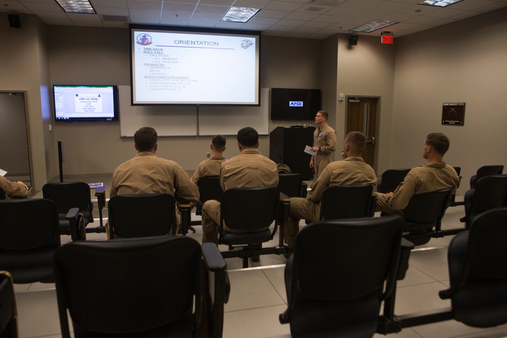 VMM-365 supports FAST Marines conducting CASEVAC drill