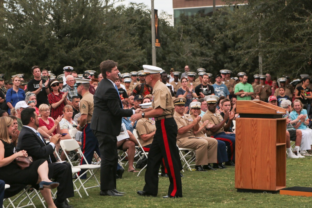 Marines and Phoenix Residents Officially Begin Marine Week