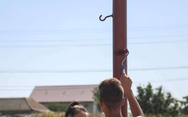 Marines get involved with the community