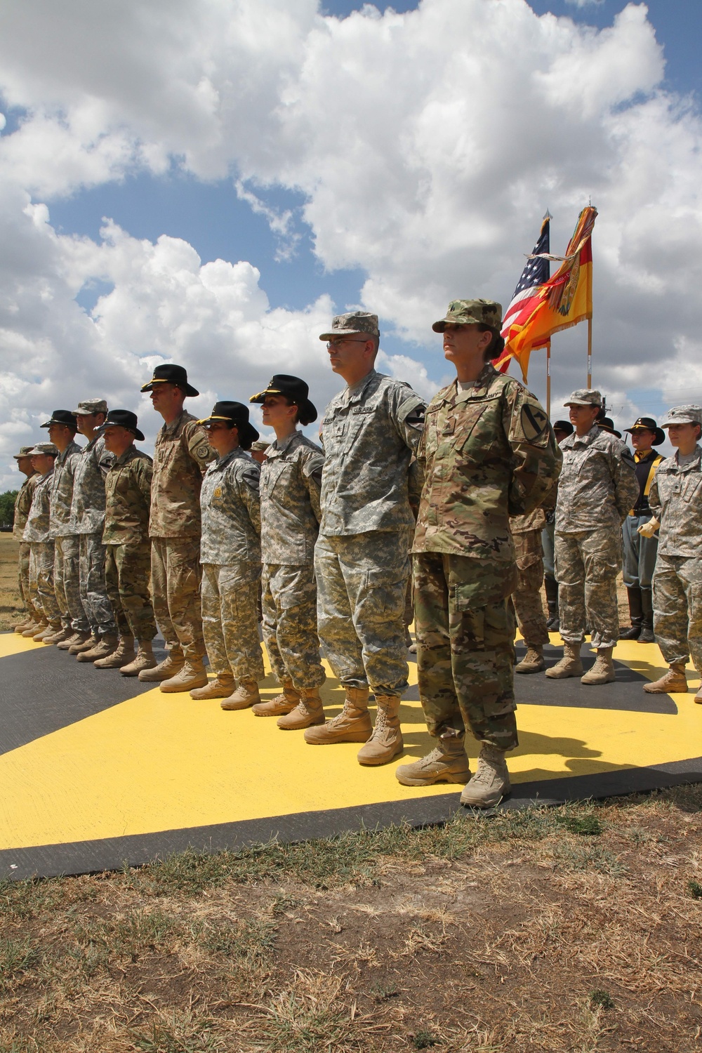 Military intelligence Soldiers awarded for helping deployed comrades
