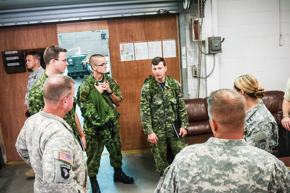 Army and Canadian Chinook aircrews to train together in support of ground forces