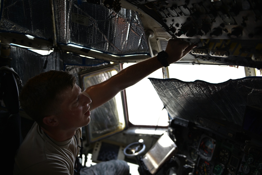 Reserve Airmen maintain C-130s keeping AFCENT air operations steady