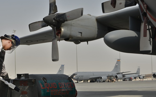 Reserve Airmen maintain C-130s keeping AFCENT air operations steady