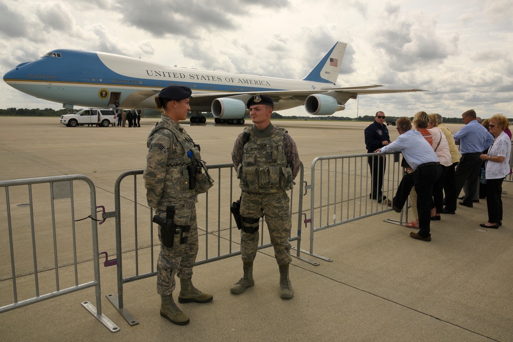 President Obama visits Selfridge