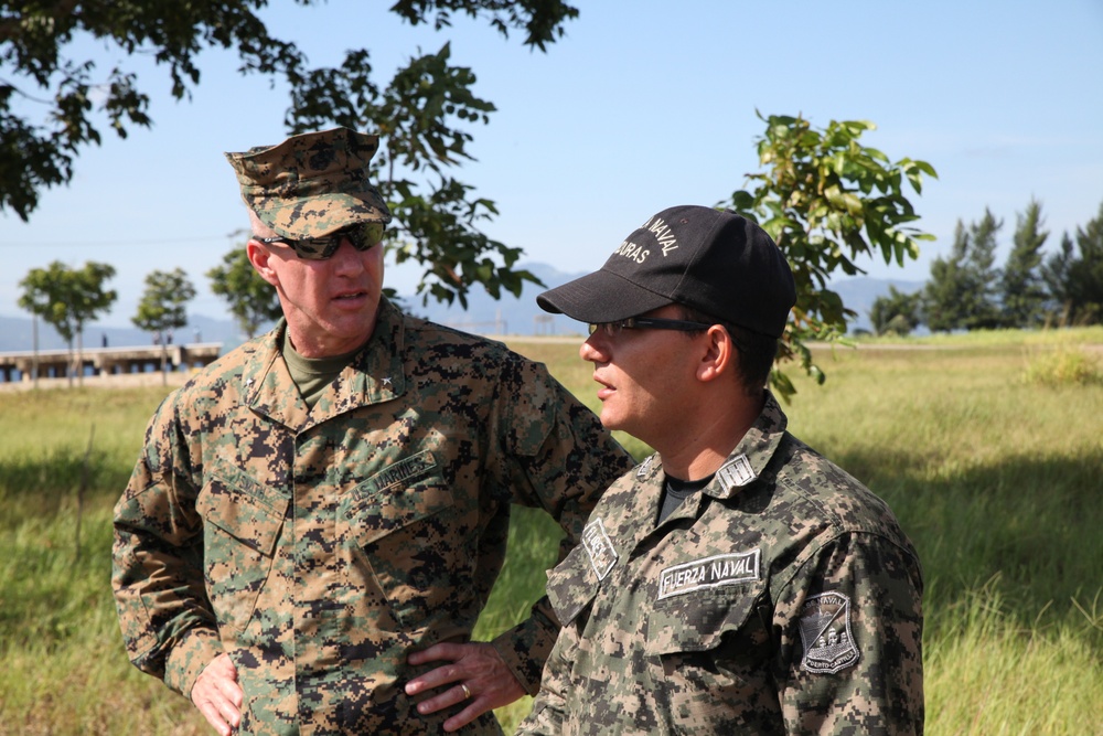 Brig. Gen. Smith visits Special Purpose Marine Air-Ground Task Force-Southern Command in Honduras