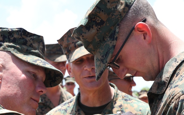 Brig. Gen. Smith visits Special Purpose Marine Air-Ground Task Force-Southern Command in Honduras