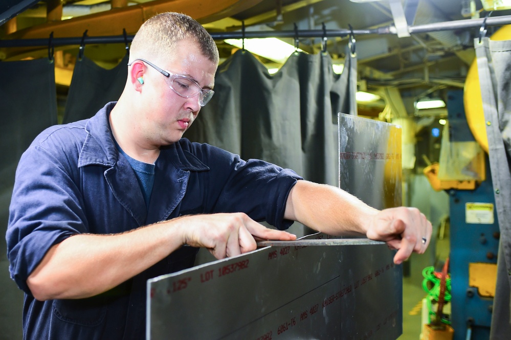 USS Dwight D. Eisenhower (CVN 69) operations