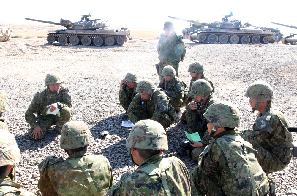 Rising Thunder bilateral live fire helps Soldier hone skills