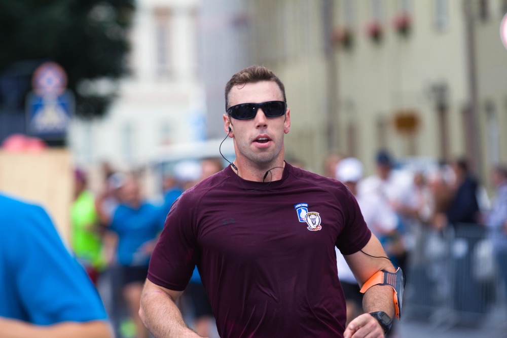 All around town: US Soldiers take part in marathon in Lithuania