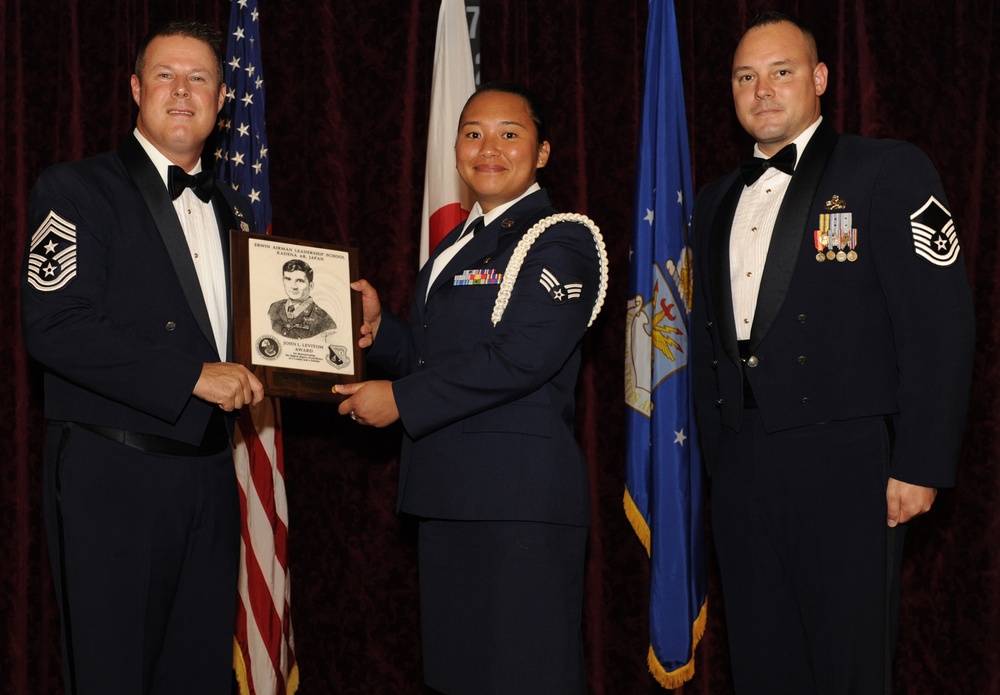 ALS class 15-F graduates