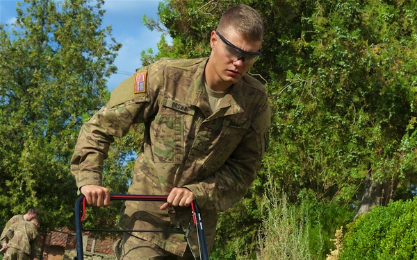 ‘Sky Soldiers’ lead outreach project at Bulgarian school
