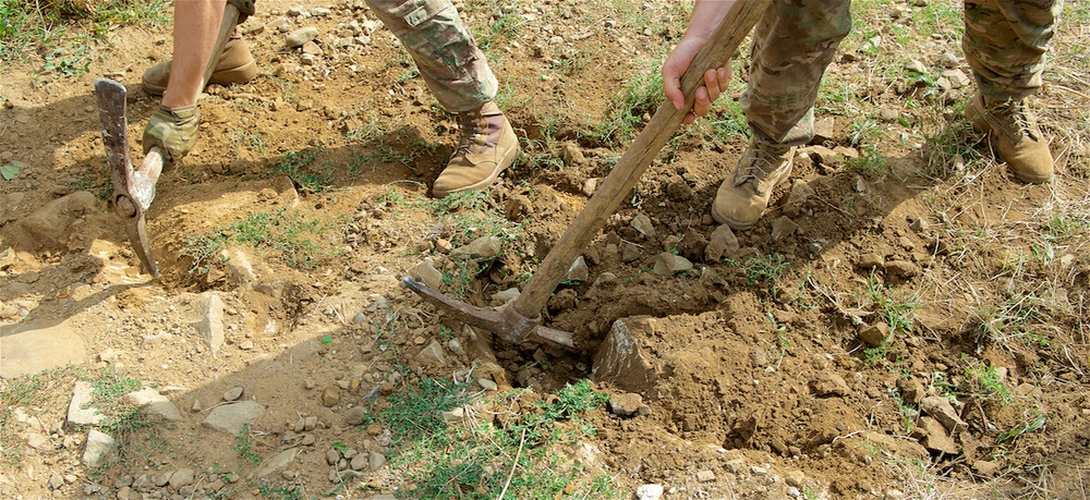 ‘Sky Soldiers’ lead outreach project at Bulgarian school
