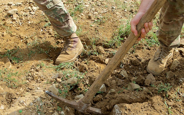 ‘Sky Soldiers’ lead outreach project at Bulgarian school