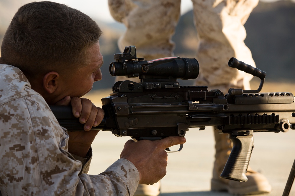 1/6 MTX 5-15: M249 Training