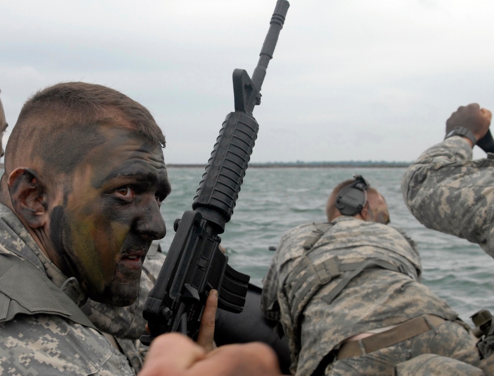 New York National Guard conduct Zodiac training