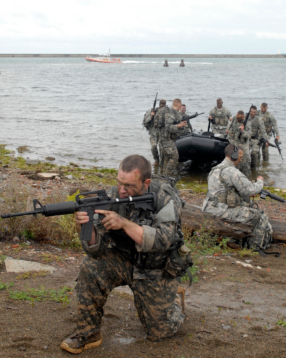 New York National Guard conduct Zodiac training