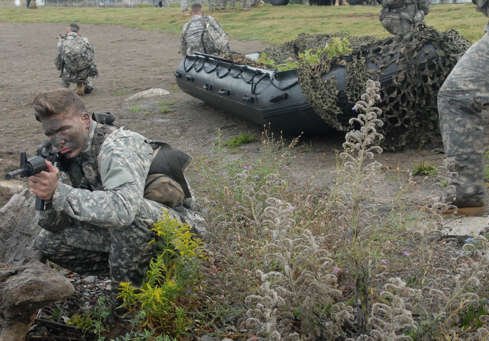 New York National Guard conduct Zodiac training