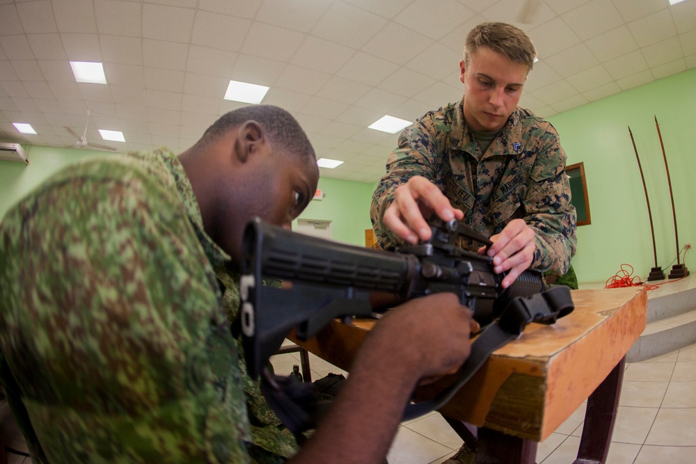 U.S. Marines instruct soldiers with Belize Defence Force in Rifle Marksmanship