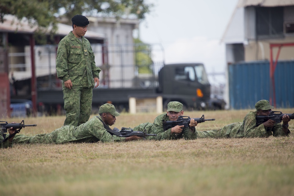 U.S. Marines instruct soldiers with Belize Defence Force in Rifle Marksmanship