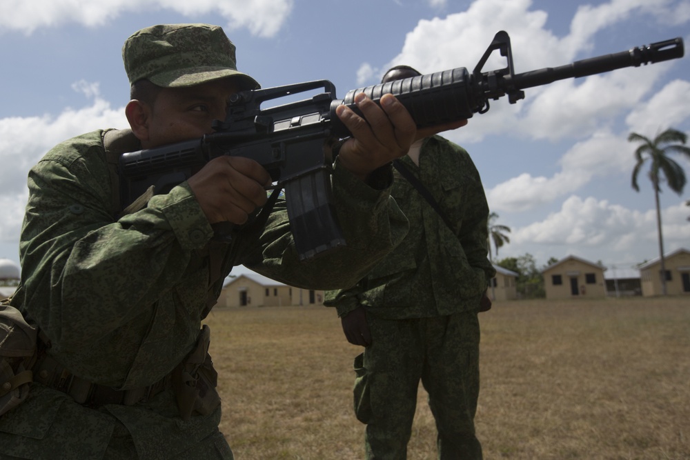 U.S. Marines instruct soldiers with Belize Defence Force in Combat Marksmanship