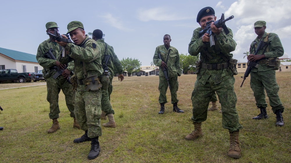 U.S. Marines instruct soldiers with Belize Defence Force in Combat Marksmanship