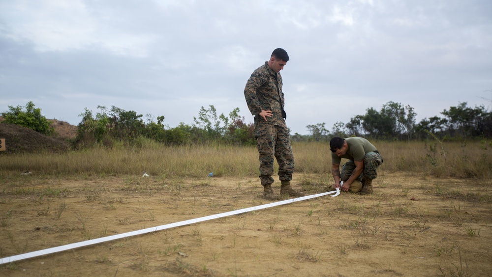 U.S. Marines of SPMAGTF-SC lead Belize Defence Force in Rifle Range