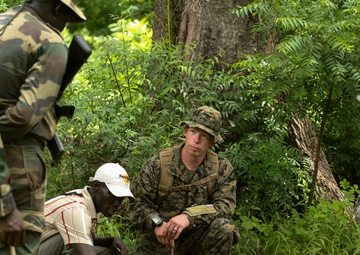 Partnership in action: COFUMACO learns Marine infantry skills
