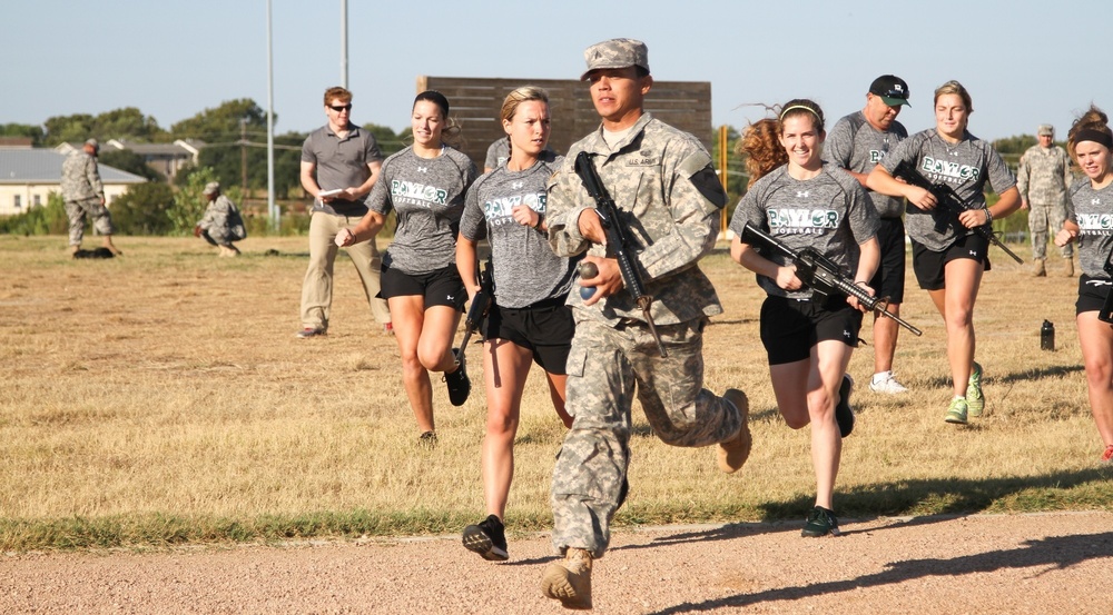 Baylor softball players catch up on Army training