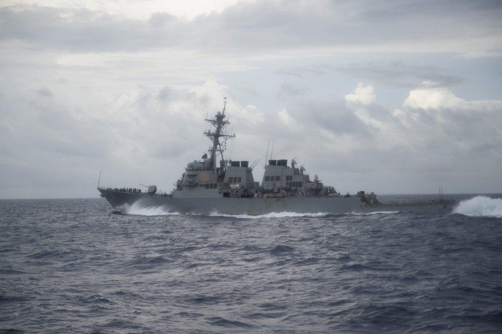 USS Ramage conducts COMPTUEX