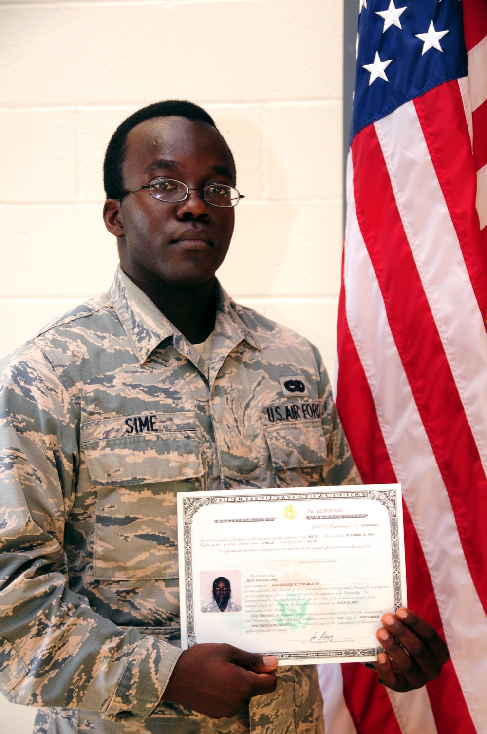 New Mexico Air National Guardsman takes oath of citizenship