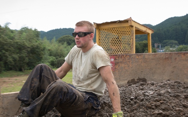 Airmen flood support at Kanuma