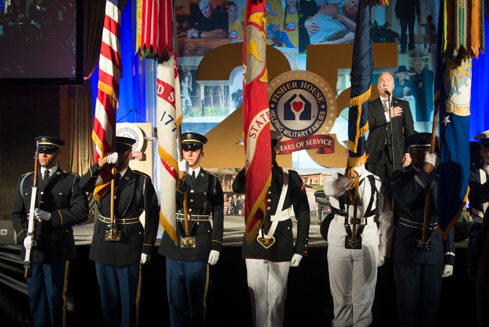 Secretary of defense attends Fisher House Gala