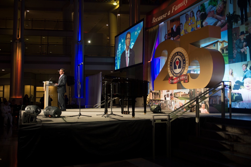 Secretary of defense attends Fisher House Gala