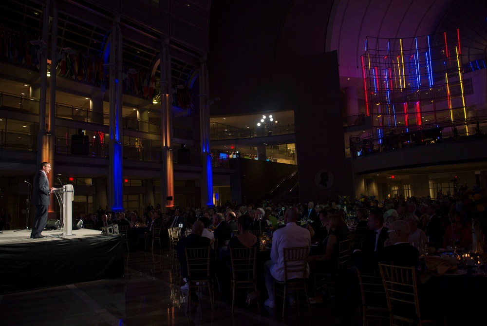 Secretary of defense attends Fisher House Gala