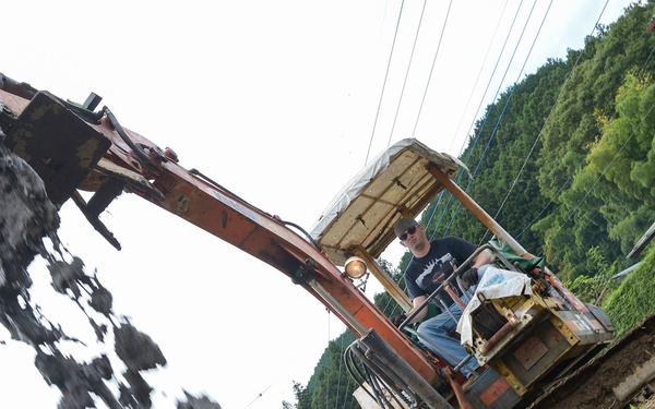 Airmen flood support to Kanuma