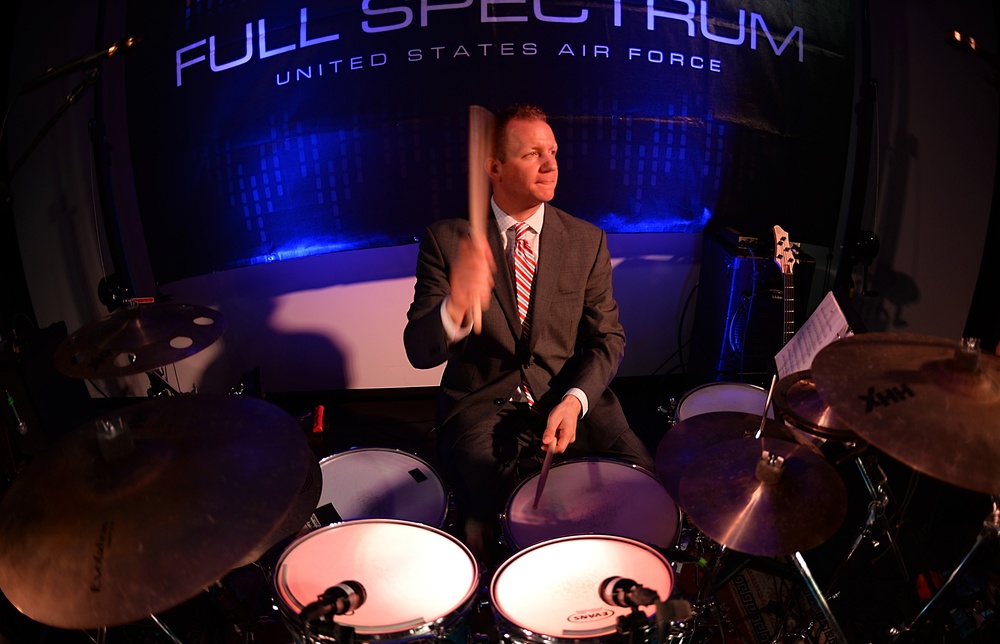 Full Spectrum entertains, educates at Qatar Academy