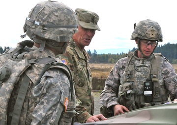FORSCOM CSM visits 1-94th FAR at MK19 Range