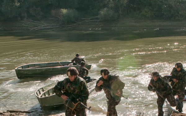 Stryker Soldiers complete Dragoon Crossing, build bridges