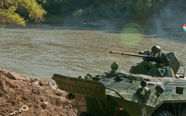Stryker Soldiers complete Dragoon Crossing, build bridges