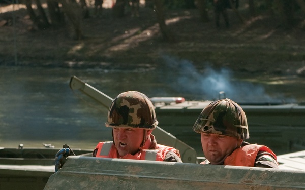 Stryker Soldiers complete Dragoon Crossing, build bridges