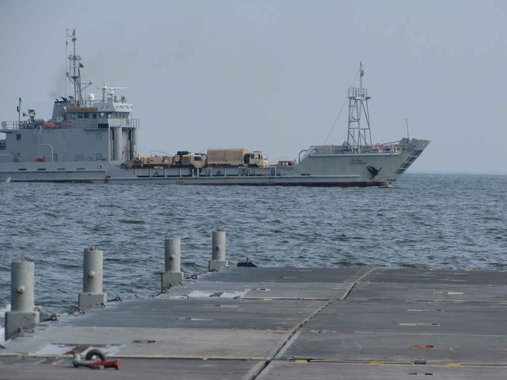 188th Brigade Support Battalion participates in amphibious joint training exercise