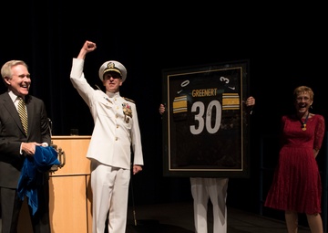 Chief of Naval Operations (CNO) Adm. Jonathan Greenert is relieved by Adm. John Richardson [Image 1 of 3] 09.18.2015 Chief of Naval Operations (CNO) Adm. Jonathan Greenert is relieved by Adm. John Richardson