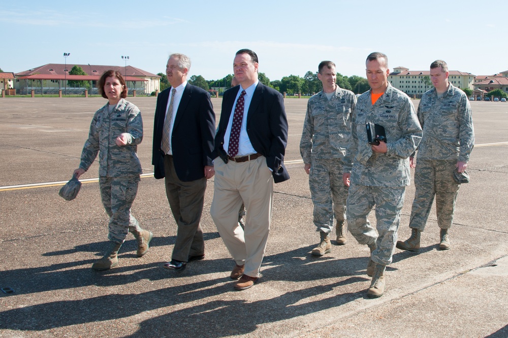 Sen. Sessions' staff tours Maxwell-Gunter