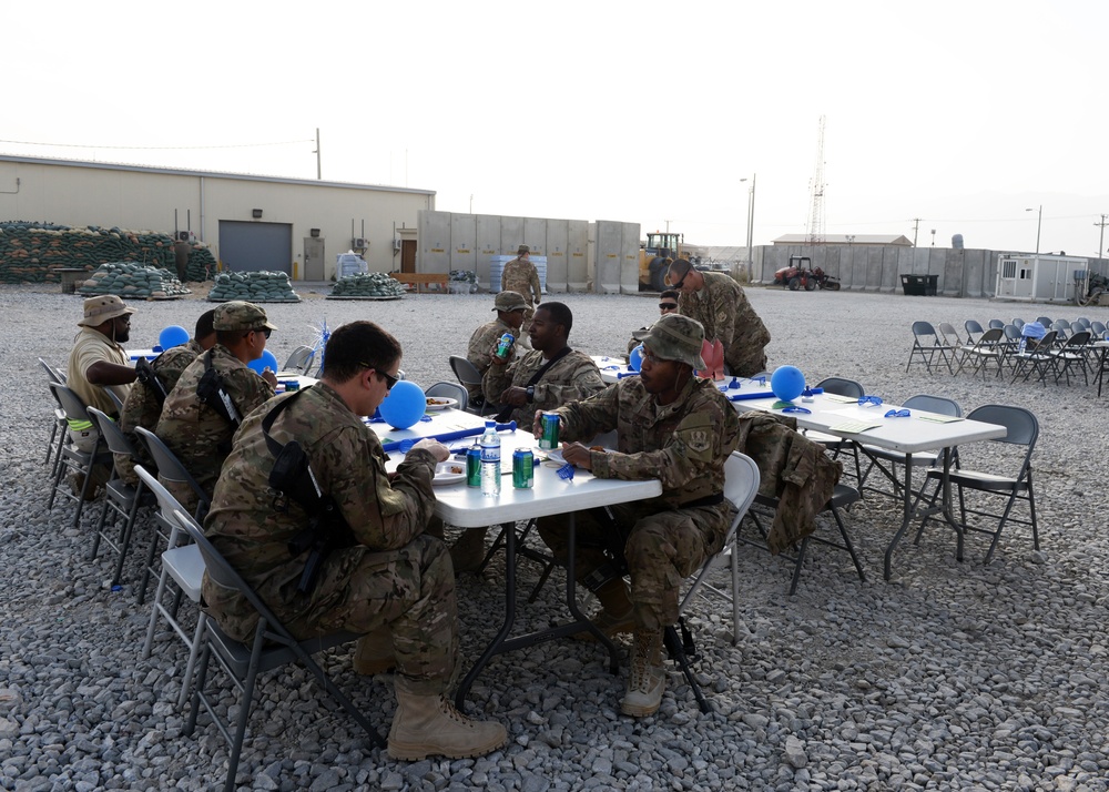 Vulture Airmen celebrate Air Force birthday with block party