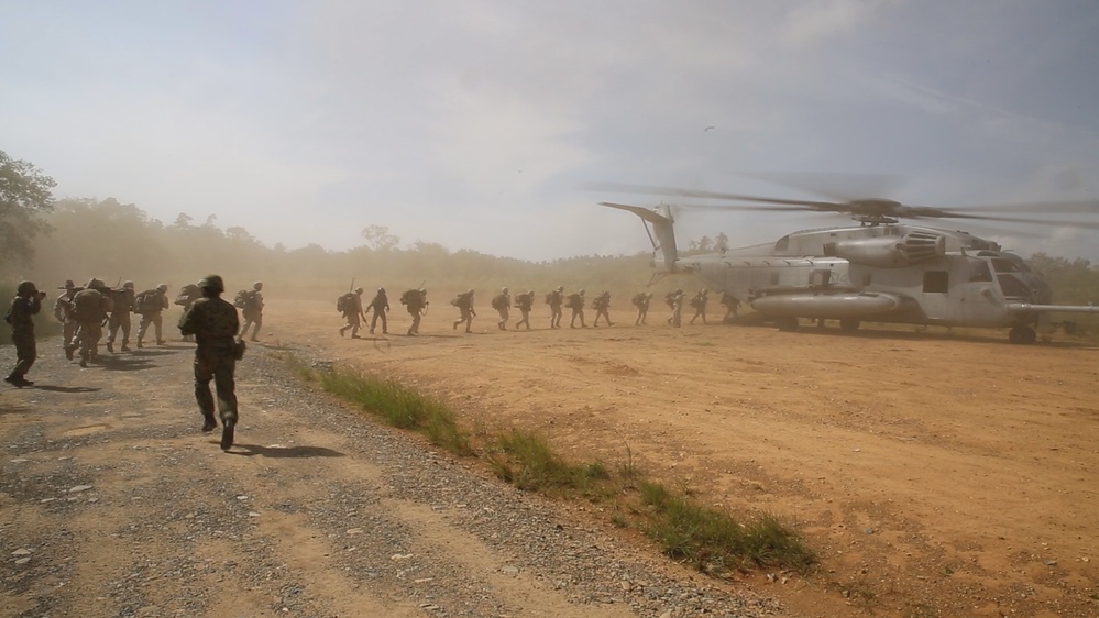 JGSDF, US Marines finish Forest Light 16-1 with culminating exercise