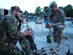US, Dutch signaleers build communication interoperability through combined training