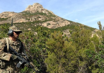 US, French Foreign Legion paratroopers conduct combined training in Corsica
