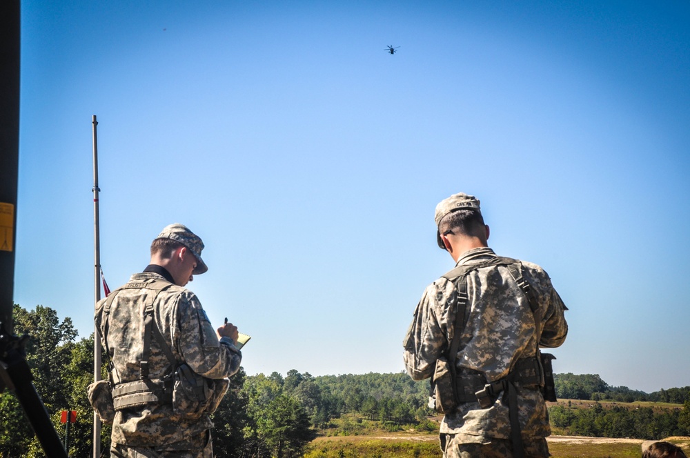 Fire support specialist partners with Apaches for close combat attack training